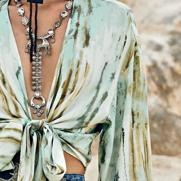 Knot Front Tie Dye Top - Picture 4 of 6